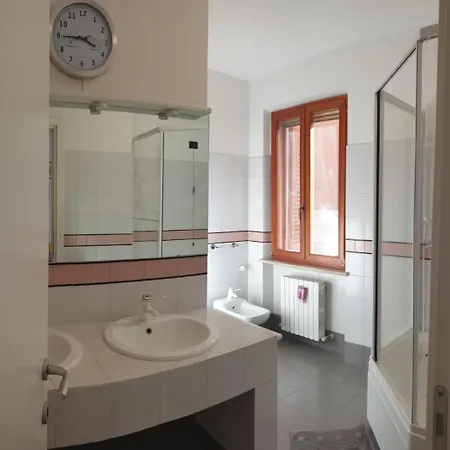 Alojamento de Acomodação e Pequeno-almoço Aduepassi 3*